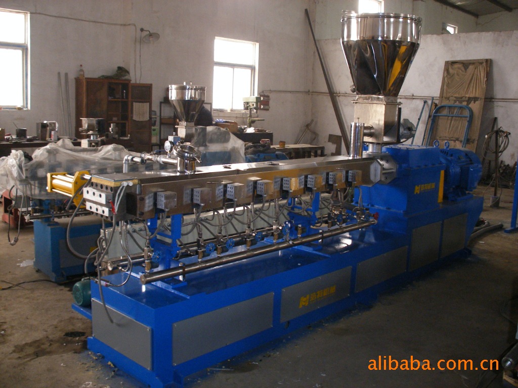 橡膠擠出機(jī)